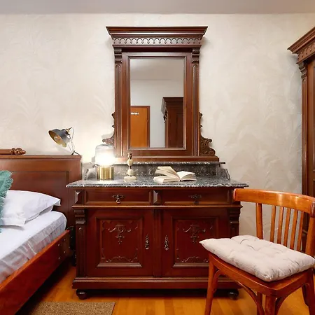 Villa Heritage House Pjaca, *