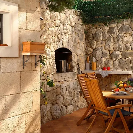 Heritage House Pjaca, * Omiš