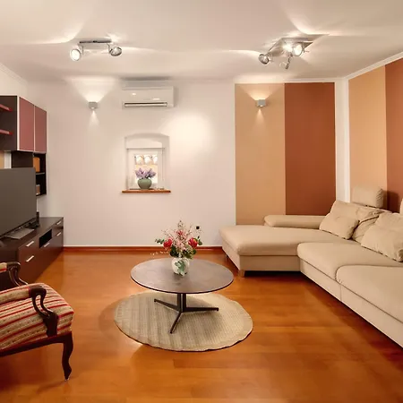 Heritage House Pjaca, 빌라 *